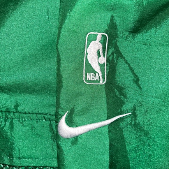 NBA X Nike Celtics Windbreaker - Picture 4 of 4